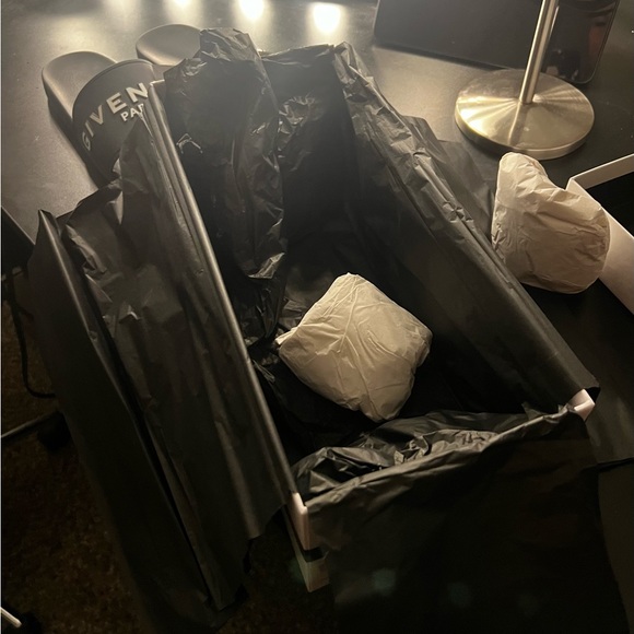 Givenchy Slides - Picture 5 of 6